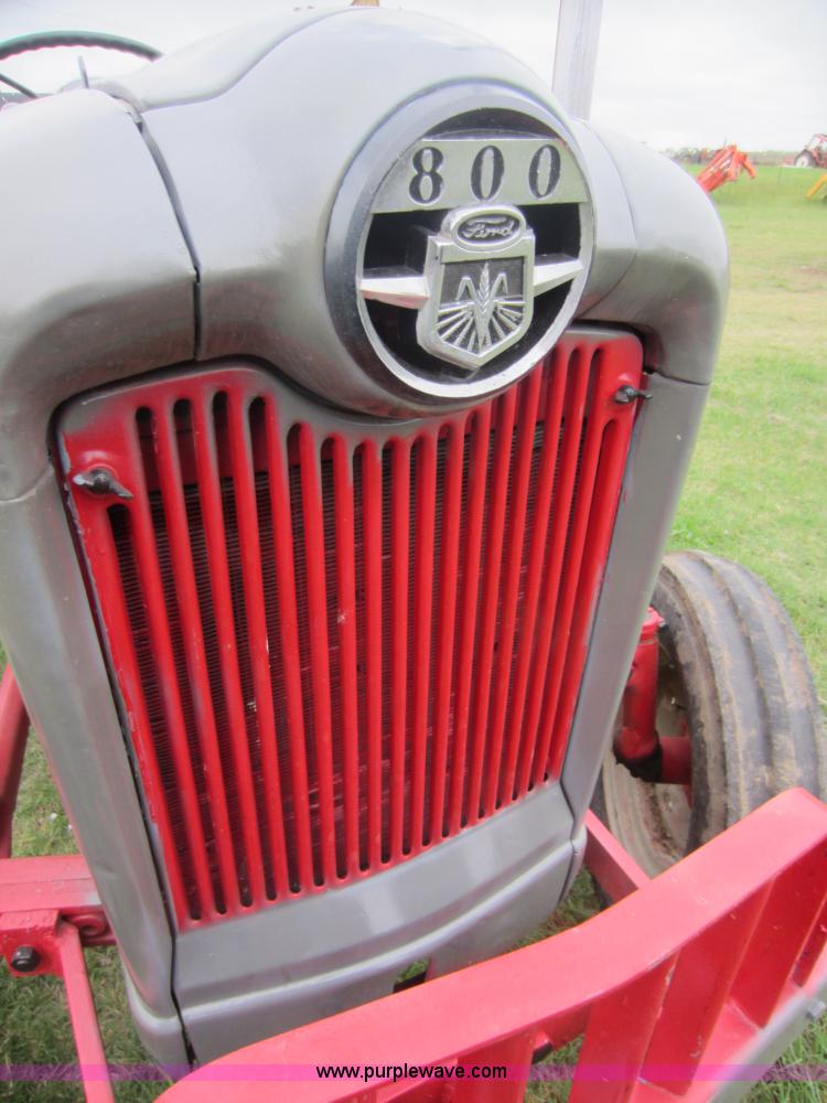 image for item F6533 Ford 800 tractor