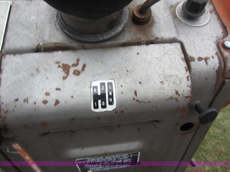 image for item F6534 Massey-Ferguson 165 tractor