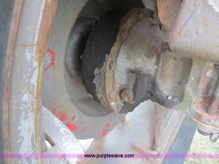 image for item F6534 Massey-Ferguson 165 tractor