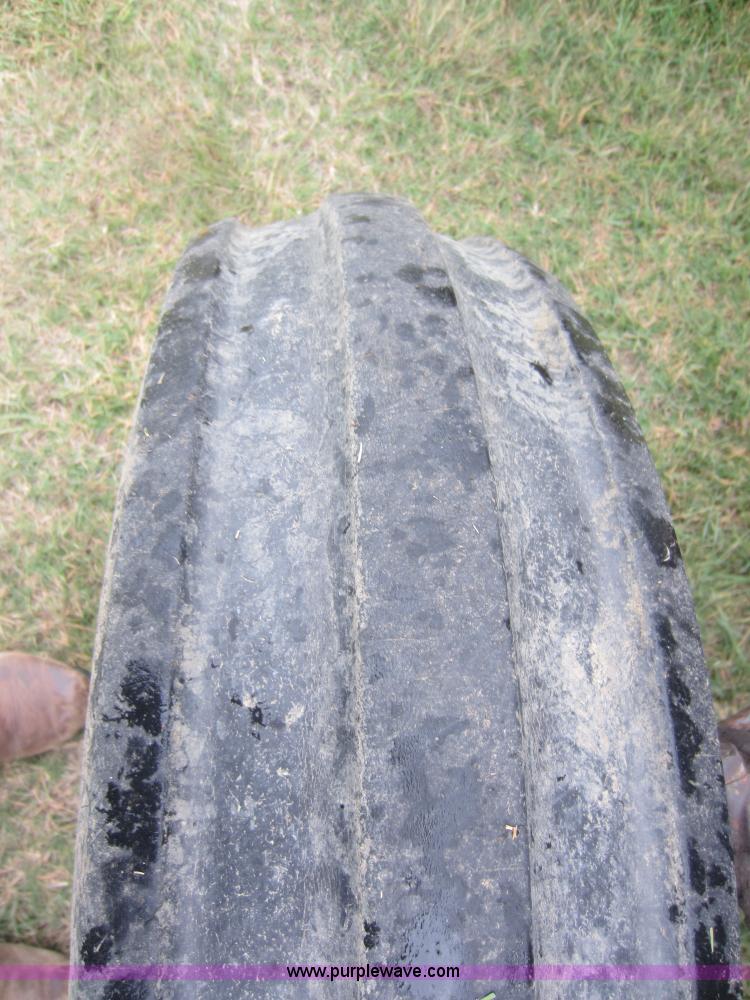 image for item F6535 Ford 841 tractor