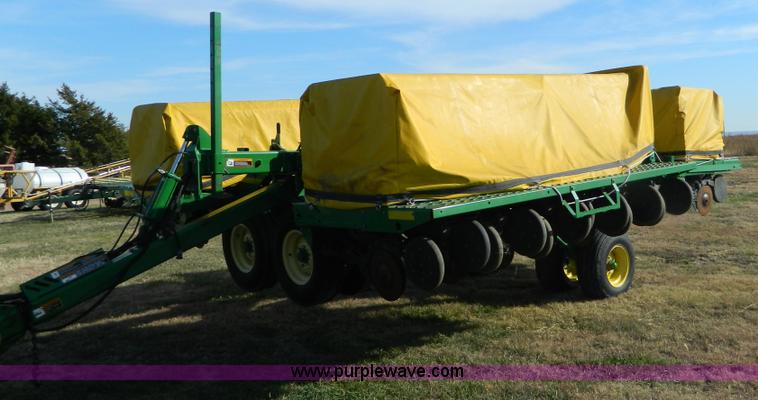 image for item G7509 John Deere 455 grain drill
