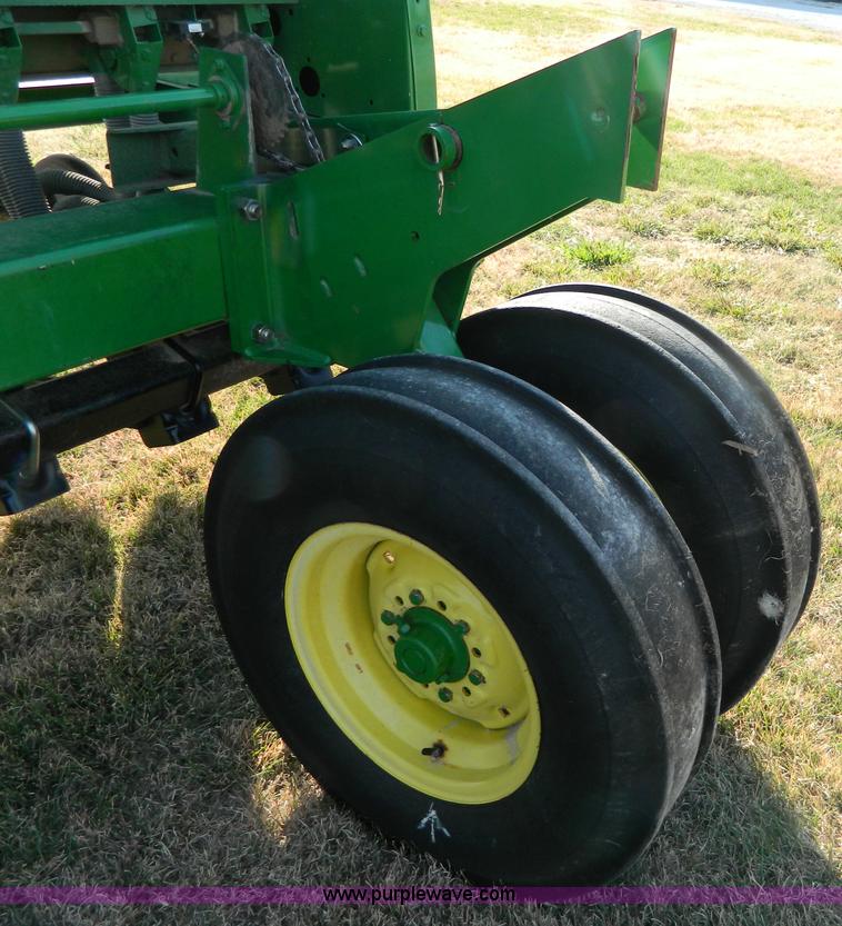 image for item G7509 John Deere 455 grain drill