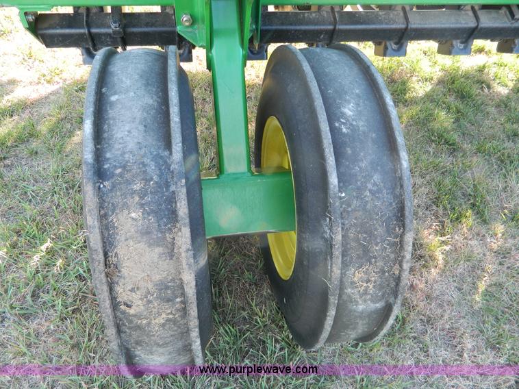 image for item G7509 John Deere 455 grain drill