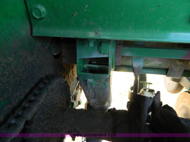 image for item G7509 John Deere 455 grain drill