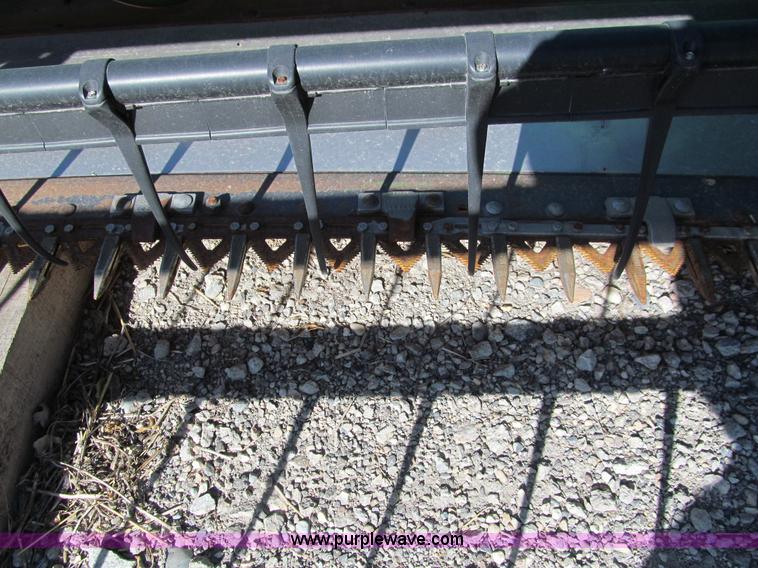 image for item I9796 2001 John Deere 930F 30' flex header