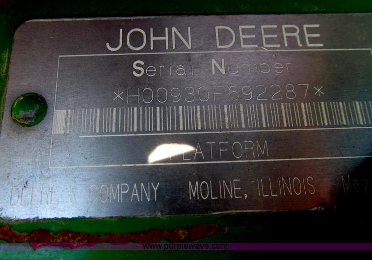 image for item I9796 2001 John Deere 930F 30' flex header