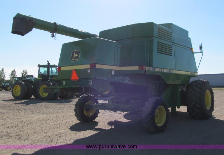 image for item I9797 1990 John Deere 9600 combine