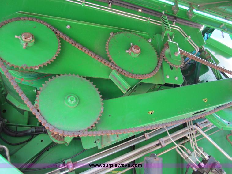image for item I9797 1990 John Deere 9600 combine