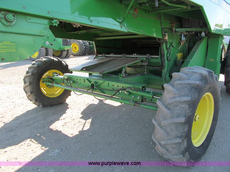 image for item I9797 1990 John Deere 9600 combine
