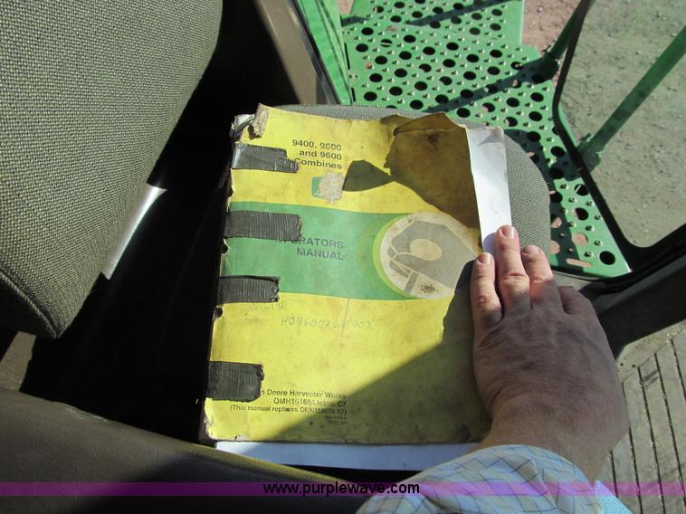 image for item I9797 1990 John Deere 9600 combine