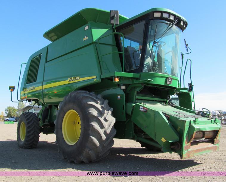 image for item I9798 2001 John Deere 9750 STS combine
