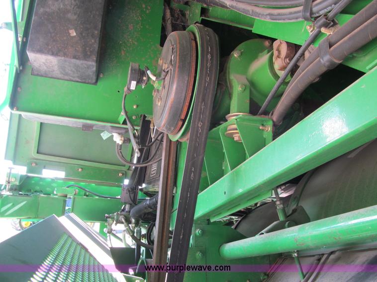 image for item I9798 2001 John Deere 9750 STS combine