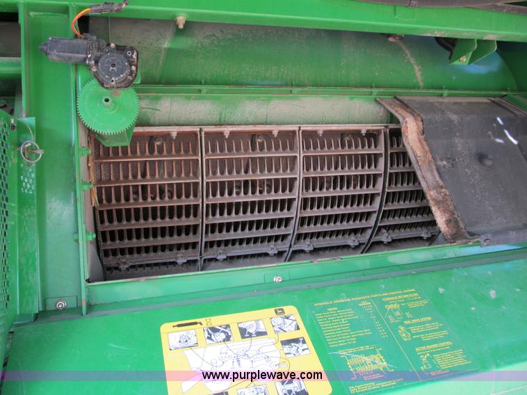 image for item I9798 2001 John Deere 9750 STS combine