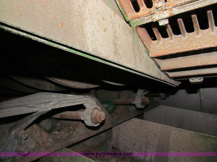 image for item I9798 2001 John Deere 9750 STS combine