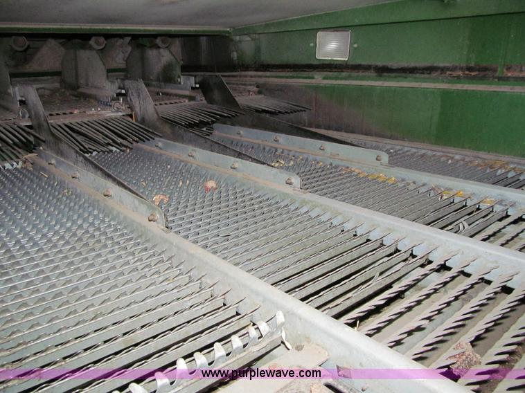 image for item I9798 2001 John Deere 9750 STS combine