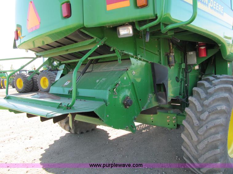 image for item I9798 2001 John Deere 9750 STS combine