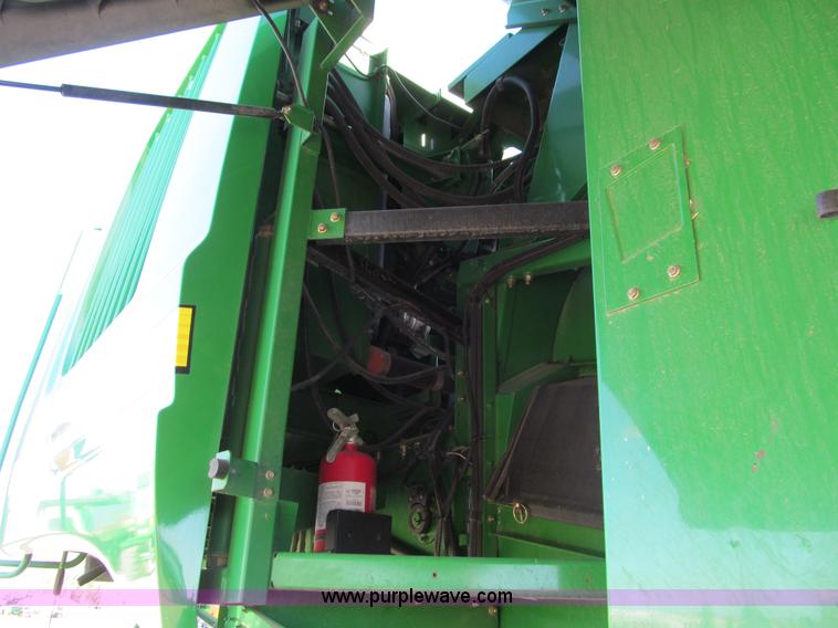 image for item I9798 2001 John Deere 9750 STS combine