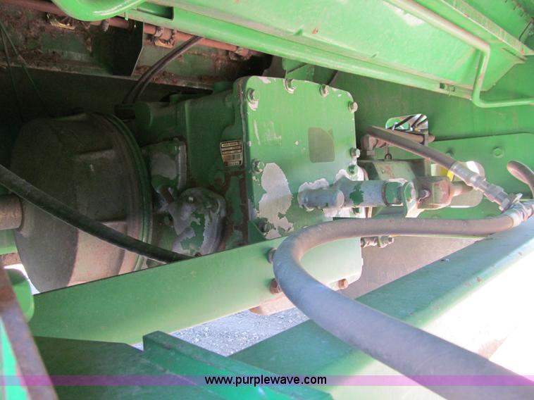 image for item I9798 2001 John Deere 9750 STS combine
