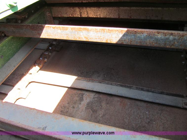 image for item I9798 2001 John Deere 9750 STS combine