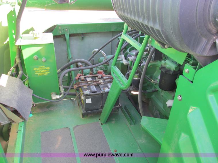 image for item I9798 2001 John Deere 9750 STS combine