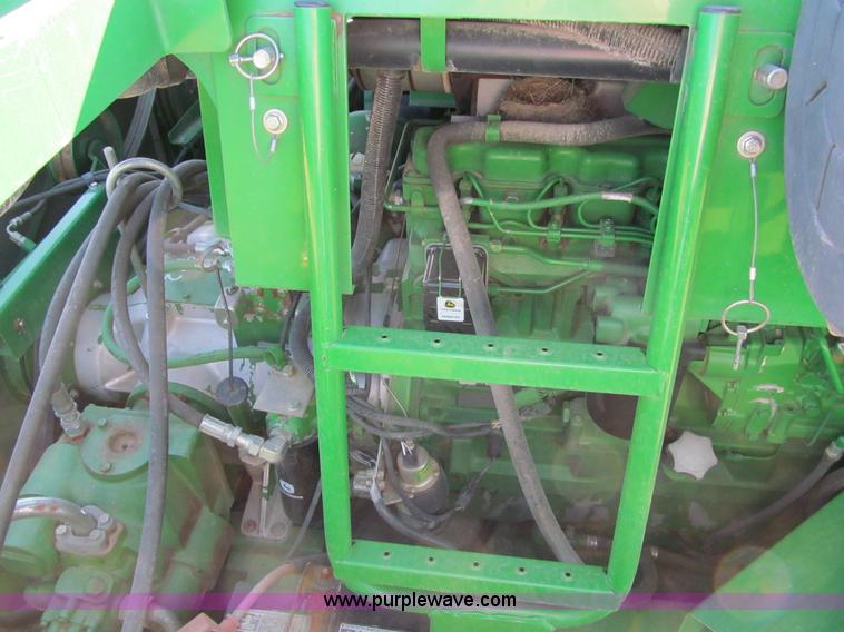 image for item I9798 2001 John Deere 9750 STS combine