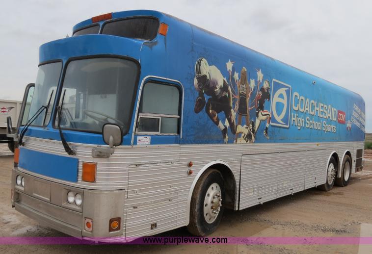 image for item B2487 1974 Eagle 40' bus