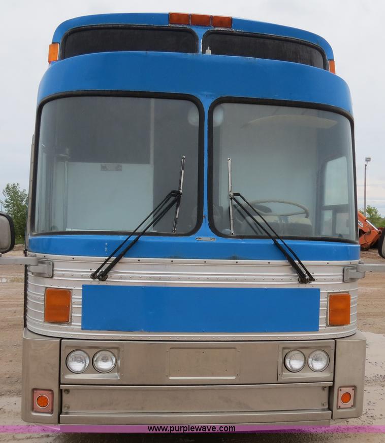 image for item B2487 1974 Eagle 40' bus