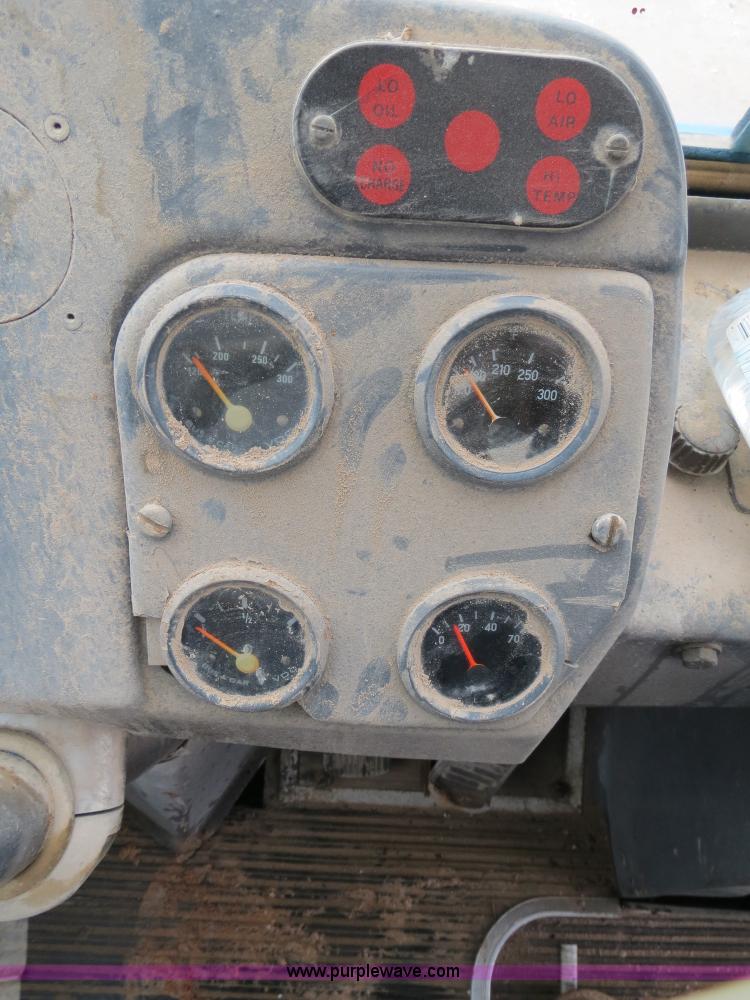 image for item B2487 1974 Eagle 40' bus