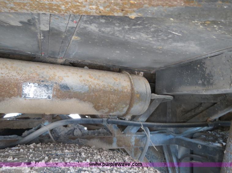 image for item B2487 1974 Eagle 40' bus