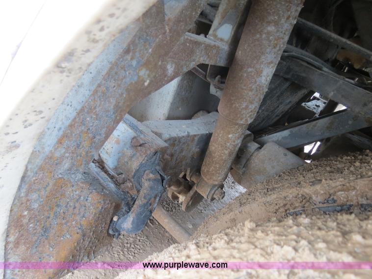 image for item B2487 1974 Eagle 40' bus