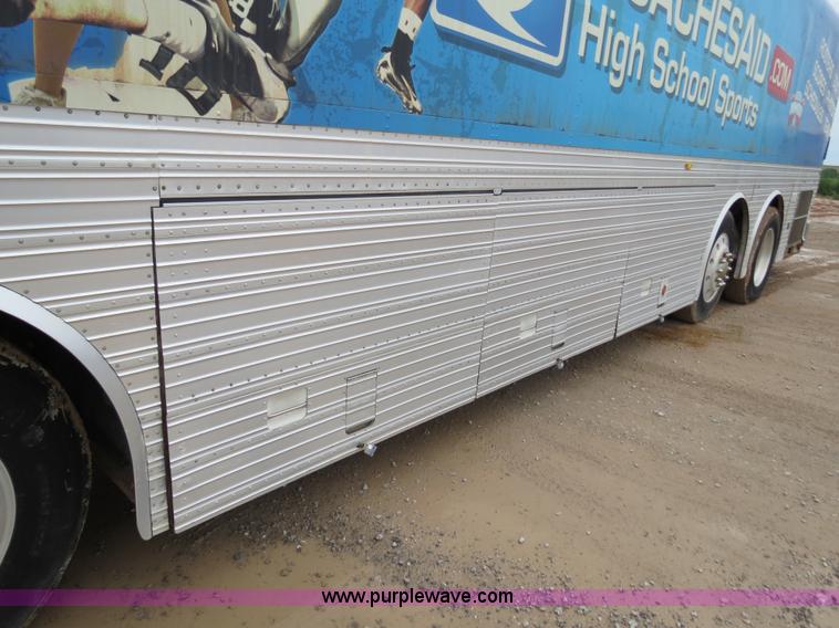 image for item B2487 1974 Eagle 40' bus