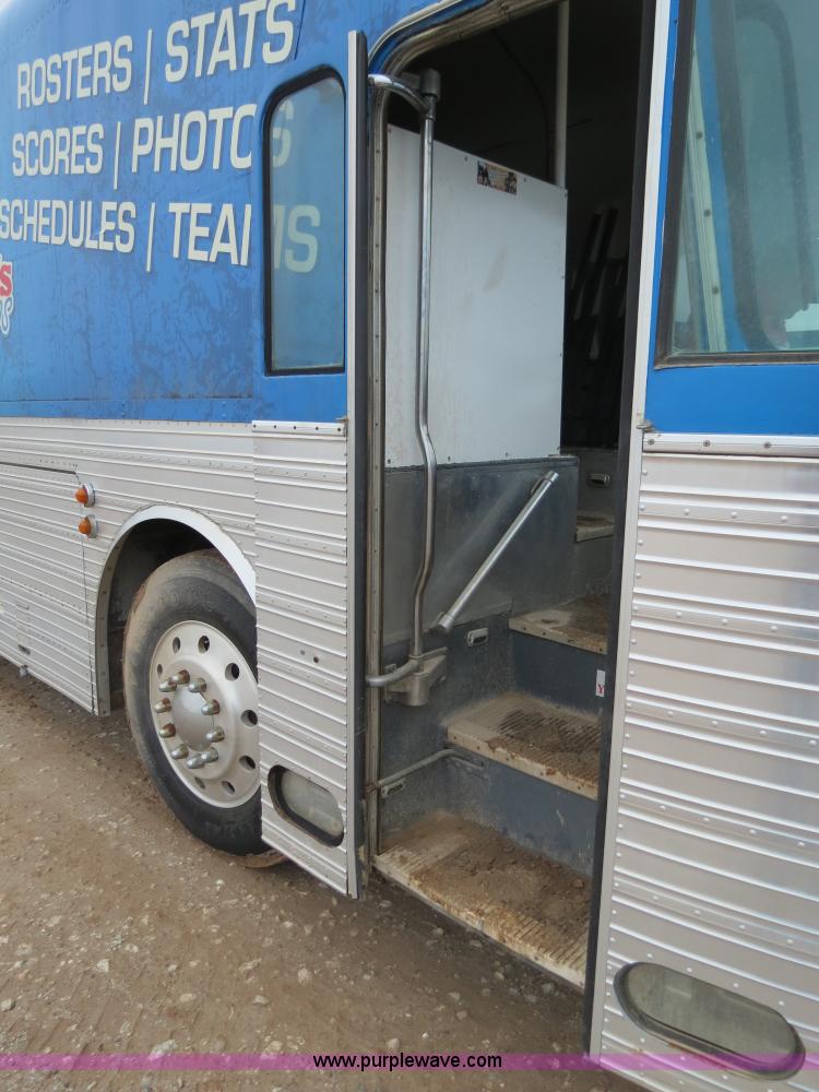 image for item B2487 1974 Eagle 40' bus