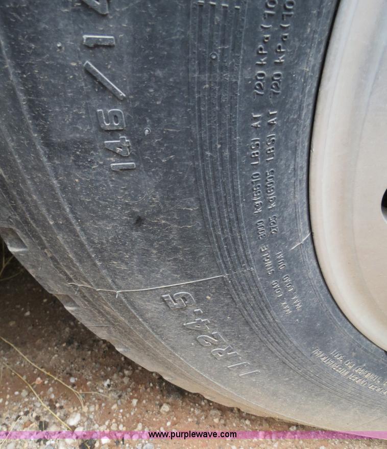 image for item B2487 1974 Eagle 40' bus