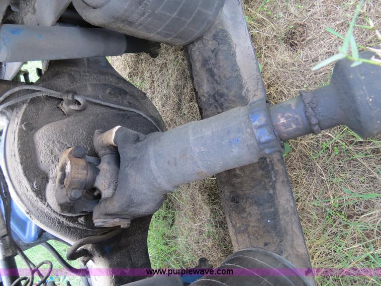 image for item B4501 1999 Peterbilt 377 semi truck