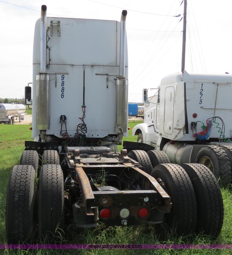 image for item B4503 1998 Freightliner FLC120 semi truck