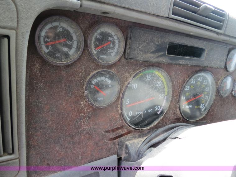 image for item B4503 1998 Freightliner FLC120 semi truck