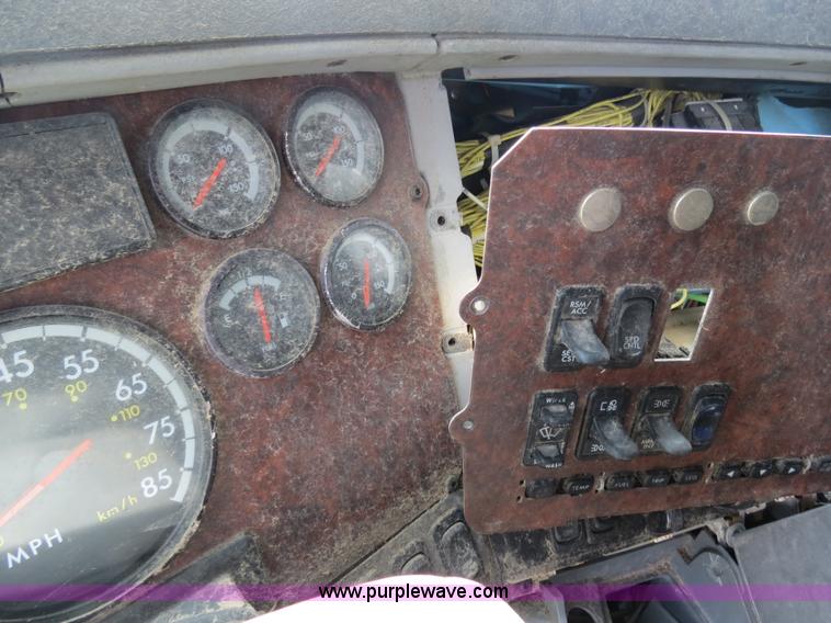 image for item B4503 1998 Freightliner FLC120 semi truck