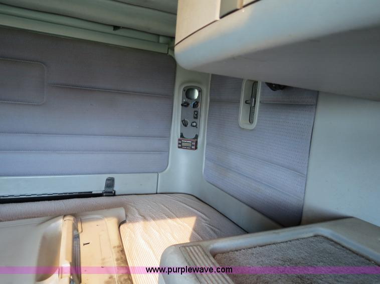 image for item B4503 1998 Freightliner FLC120 semi truck