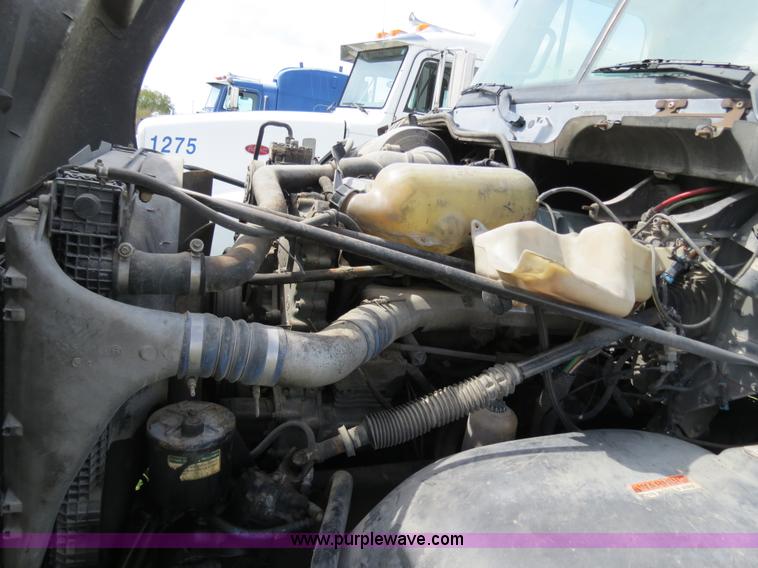 image for item B4503 1998 Freightliner FLC120 semi truck