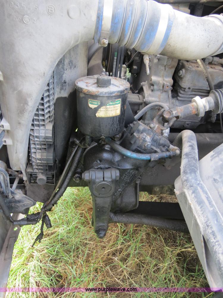 image for item B4503 1998 Freightliner FLC120 semi truck