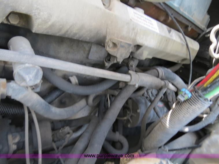 image for item B4503 1998 Freightliner FLC120 semi truck