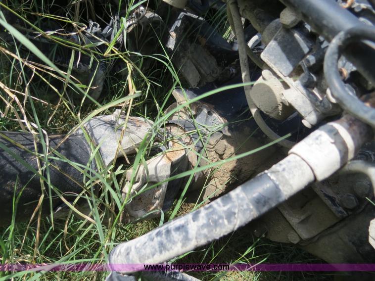 image for item B4504 2000 Peterbilt 377 semi truck