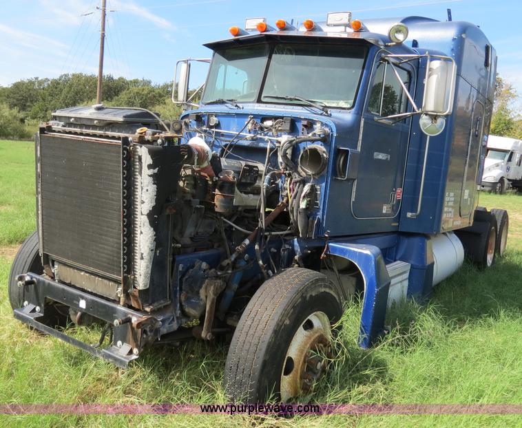 image for item B4505 1998 Peterbilt 377 semi truck