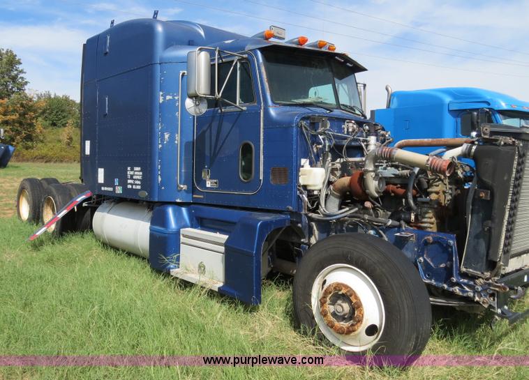 image for item B4505 1998 Peterbilt 377 semi truck