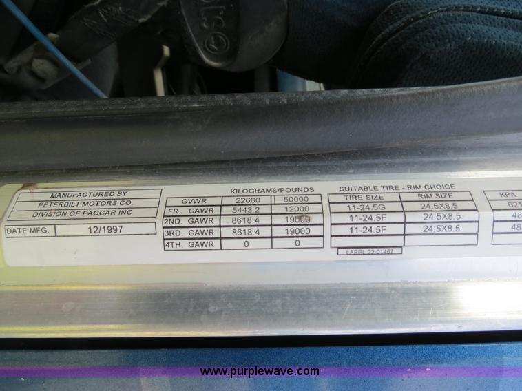 image for item B4505 1998 Peterbilt 377 semi truck