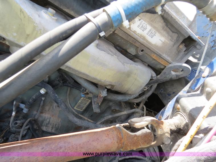 image for item B4505 1998 Peterbilt 377 semi truck