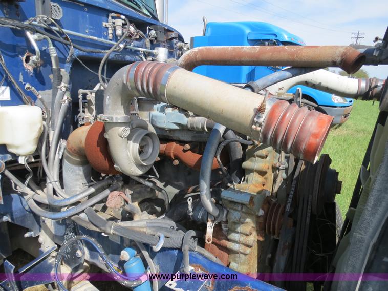 image for item B4505 1998 Peterbilt 377 semi truck