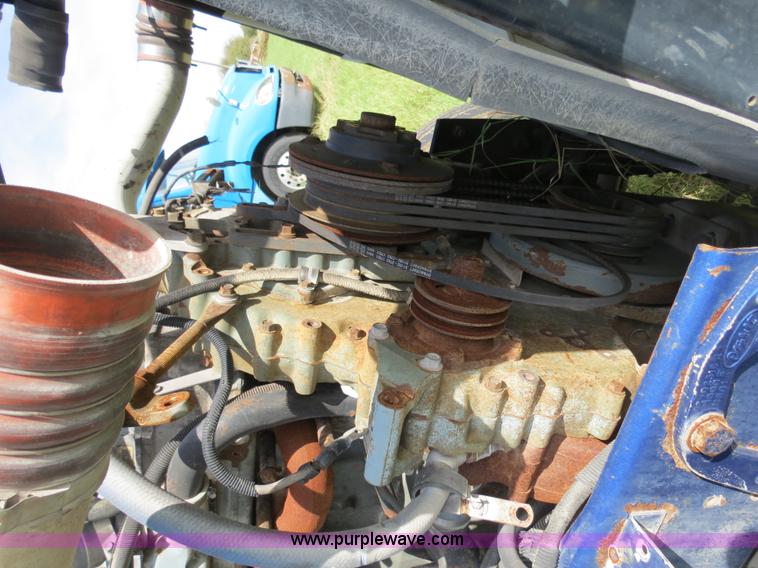 image for item B4505 1998 Peterbilt 377 semi truck