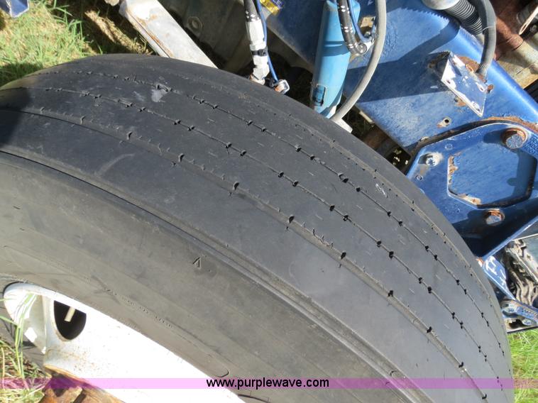 image for item B4505 1998 Peterbilt 377 semi truck