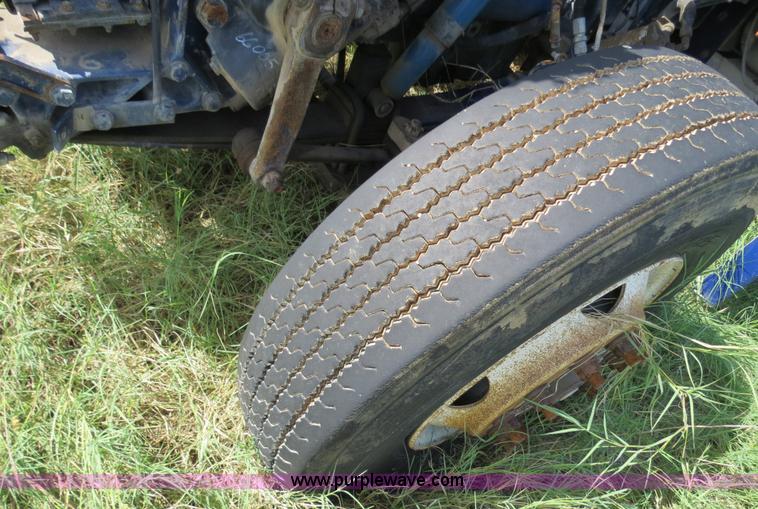 image for item B4505 1998 Peterbilt 377 semi truck